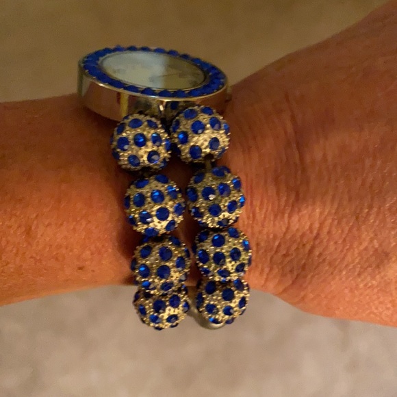 NEW Quartz stretch watch with royal blue stones - Picture 2 of 6
